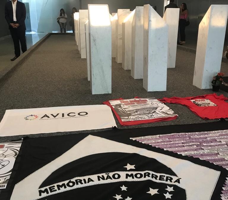 Avico realiza ato no Senado e pede punição exemplar para os genocidas das 700 mil vítimas da Covid